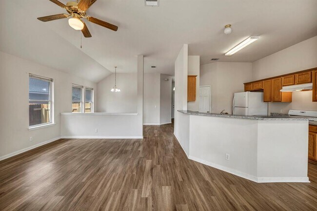 Building Photo - 216 Meadowside Dr