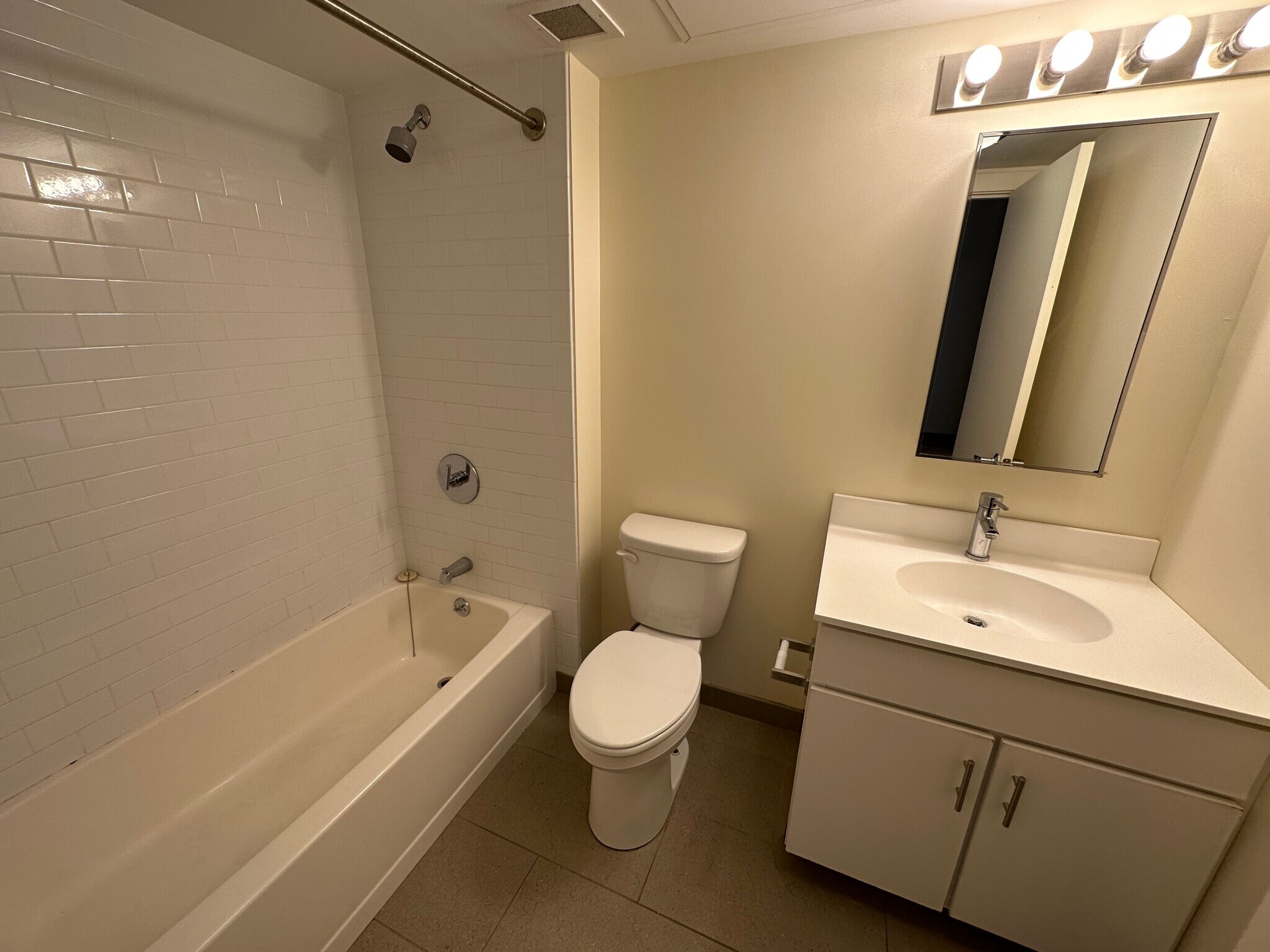 Building Photo - 25 Winter St