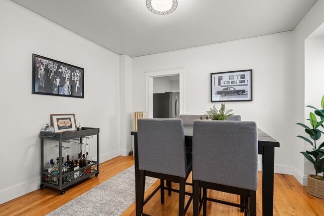 Building Photo - 102 Montclair Ave