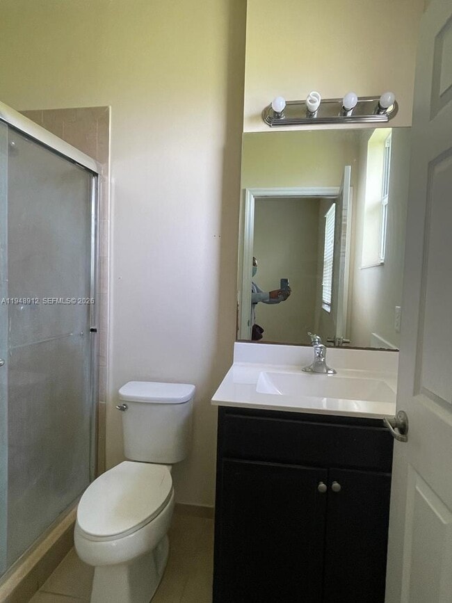 Building Photo - 134 SE 28th Ter