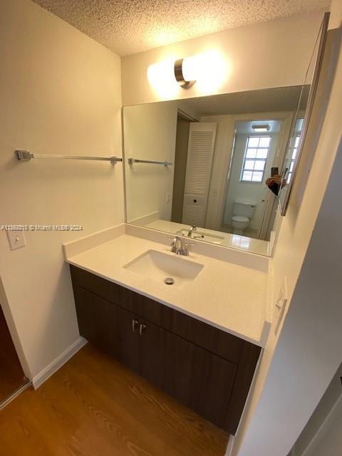 Building Photo - 300 Palmwood Pl