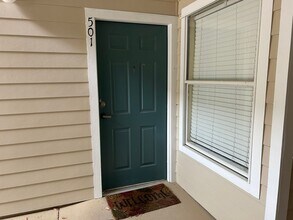Building Photo - Call Today To See!