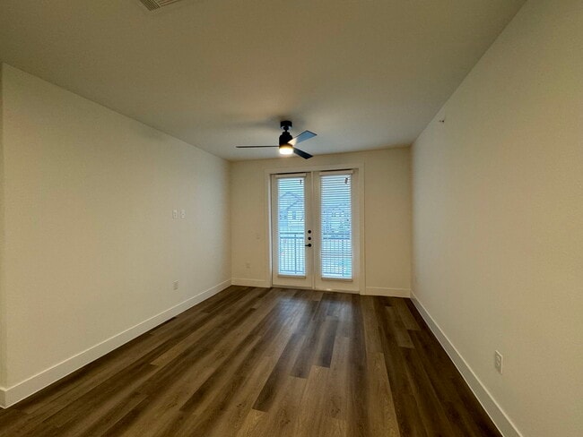 Building Photo - 15636 Vacca Wy