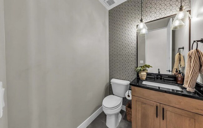 Building Photo - Stunning and Spacious 3 Bedroom Home in Desert Color! Includes a Private Pool!