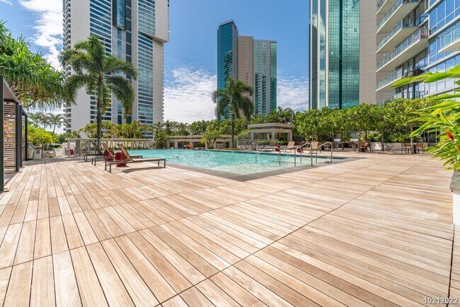 Building Photo - Waihonua 2br 2ba 2pkg (tandem) w/Storage, High Floor, Amenities (Honolulu)