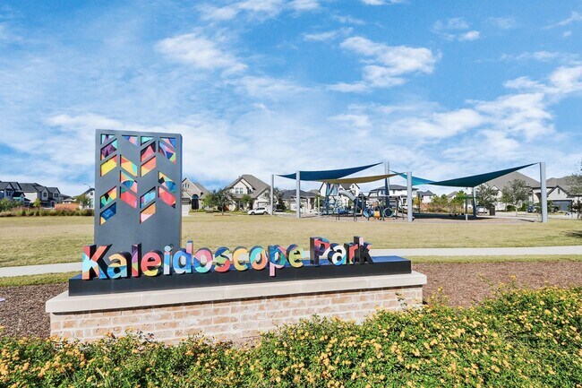 Building Photo - 24831 Hibiscus Gdn Wy