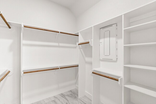 Building Photo - 244 Fawn Dr