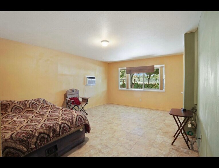 Building Photo - 2025 Ellison Dr