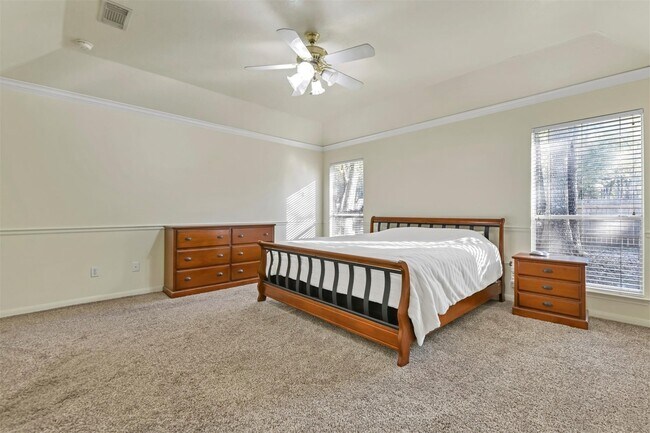 Building Photo - 1802 Whispering Forest Dr