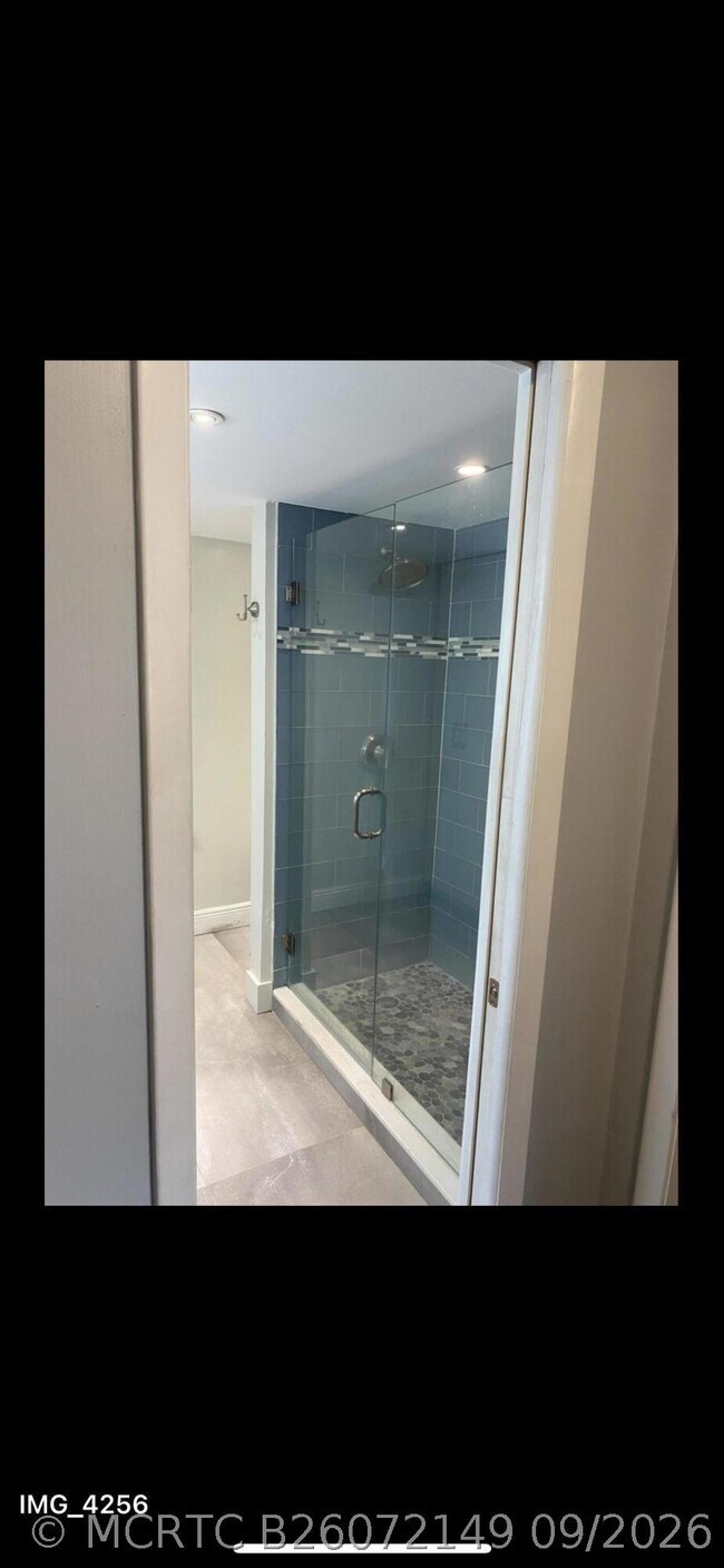 Building Photo - 6557 Racquet Club Dr