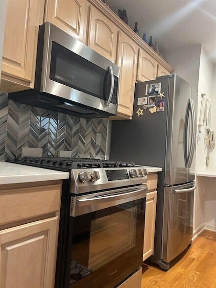Building Photo - 302 Grand Ridge Dr
