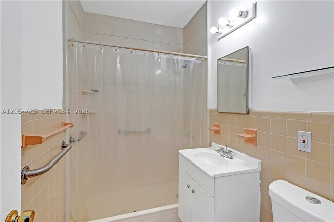 Building Photo - 6580 Santona St