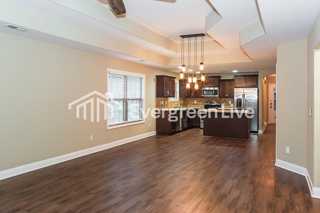 Building Photo - 3013 Monterey Dr SW