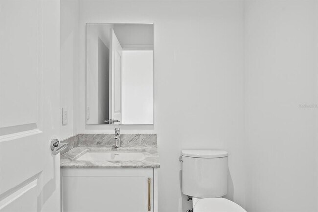 Building Photo - 3015 S Ysabella Ave