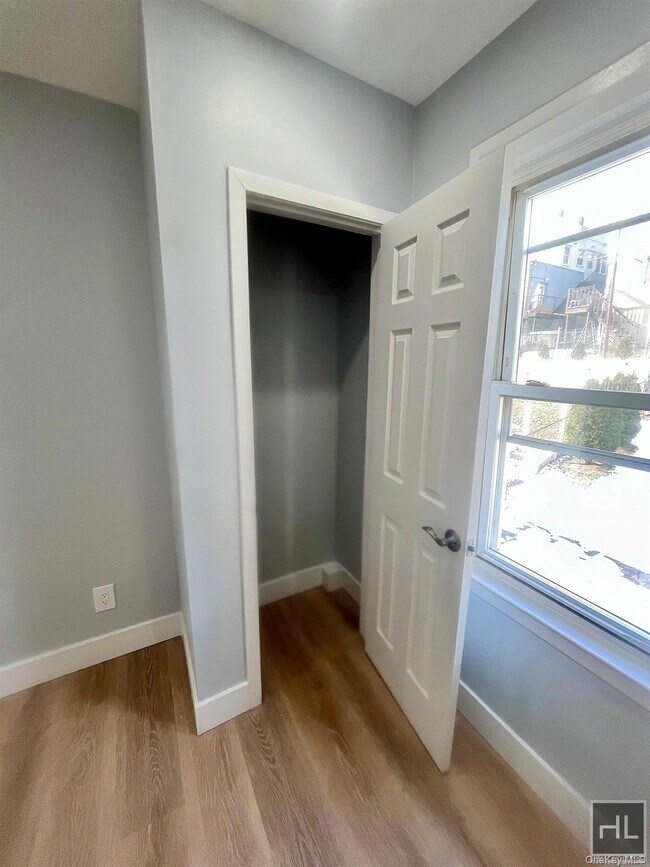 Building Photo - 207 Woodland Ave