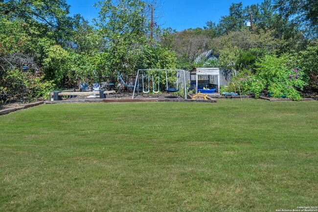 Building Photo - 4131 Bikini Dr
