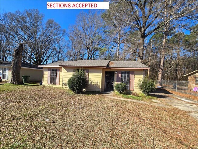 Building Photo - 4104 Lone Oak Dr