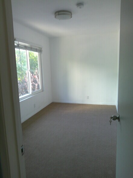 Bedroom1 - 311 N Westlake Ave