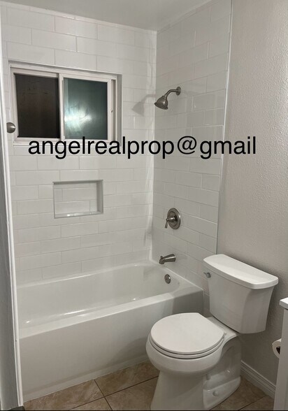 New Bathtub and Shower Tile - 375 Vernon Drive
