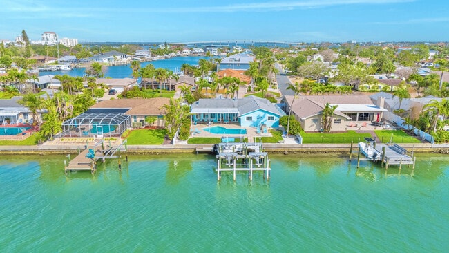 Building Photo - 2910 Alton Dr