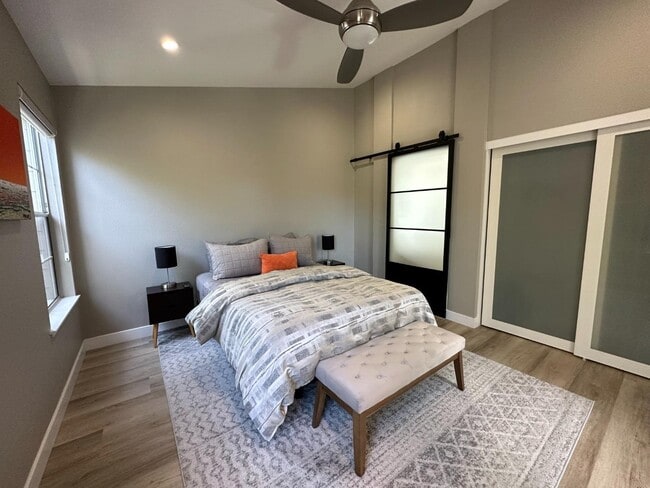 Building Photo - 1 Passage Ln