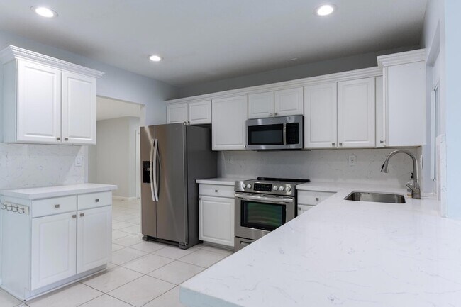 Building Photo - 4695 Brandywine Dr