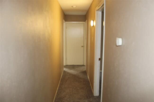 Building Photo - 2834 Hollandale Ln