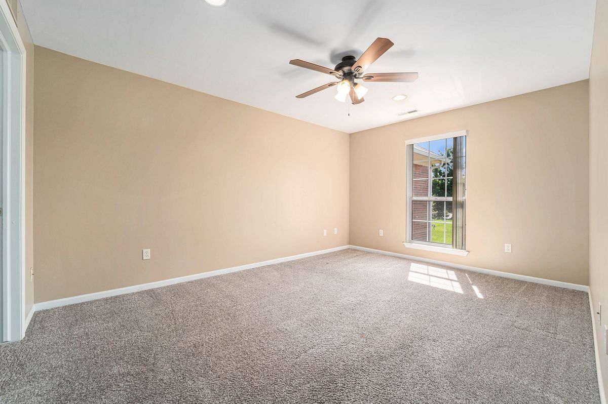 Building Photo - 22209 Chesapeake Cir