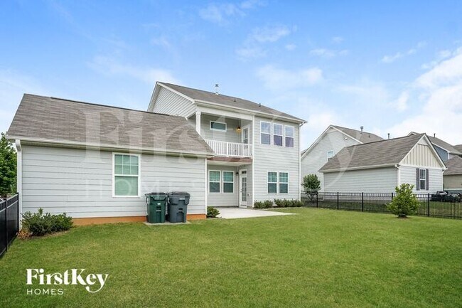 Building Photo - 175 Heathwood Dr