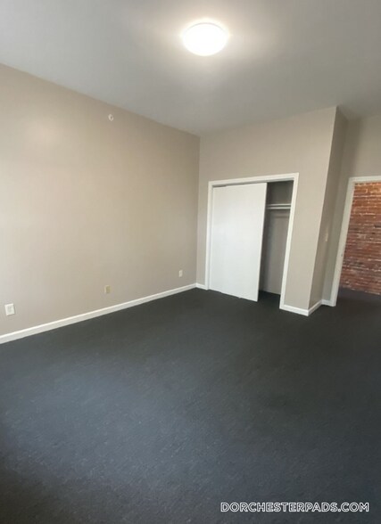 Building Photo - 32 Hartwell St