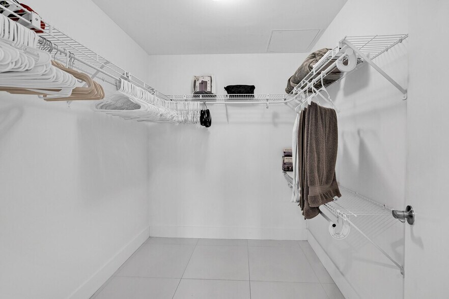 Building Photo - 141 NE 3rd Ave