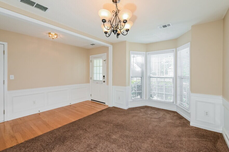 Building Photo - 4375 Ridgefair Dr