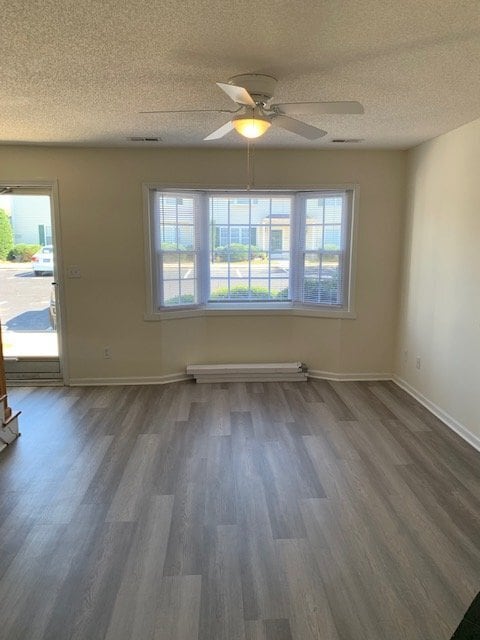 Building Photo - 2335 Vineyard Dr