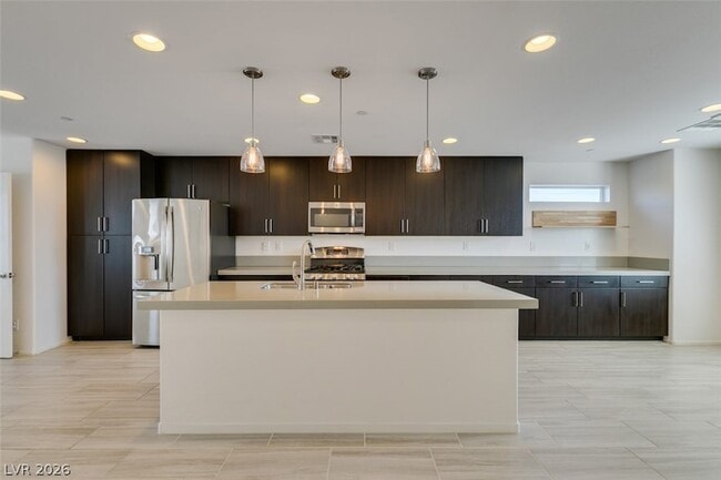 Building Photo - 9050 W Tropicana Ave