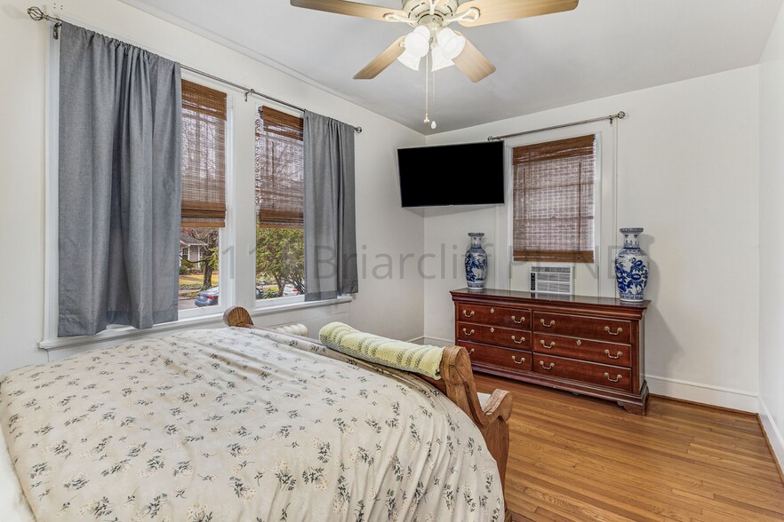 Building Photo - 1111 Briarcliff Pl NE