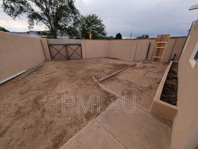 Building Photo - 9619 Arvada Ave NE