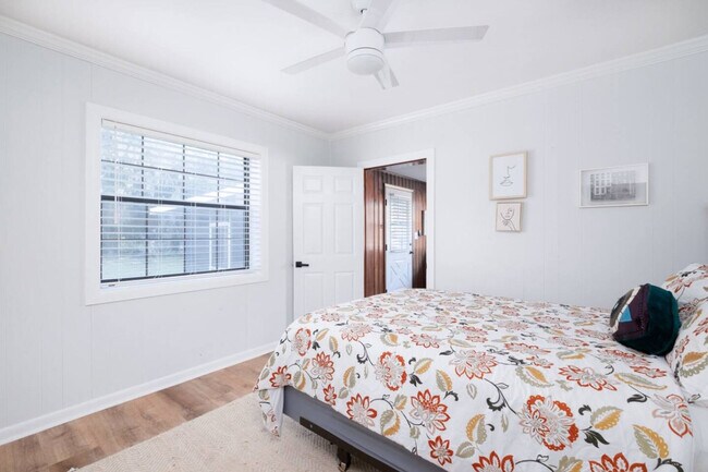 Building Photo - 18160 High Springs Main St