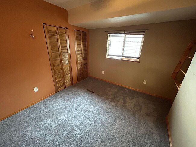 Building Photo - Charming 4 Bed, 1 Bath Home in Spokane Val...