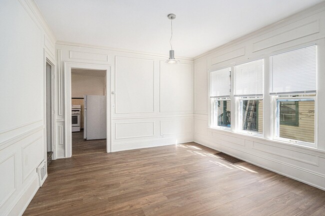 Dining Room - 620 McCourtie St