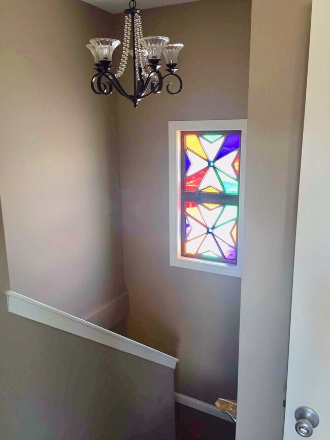 Building Photo - Renovated Germantown House in Great Location