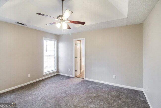 Building Photo - 1376 Trafalgar Way
