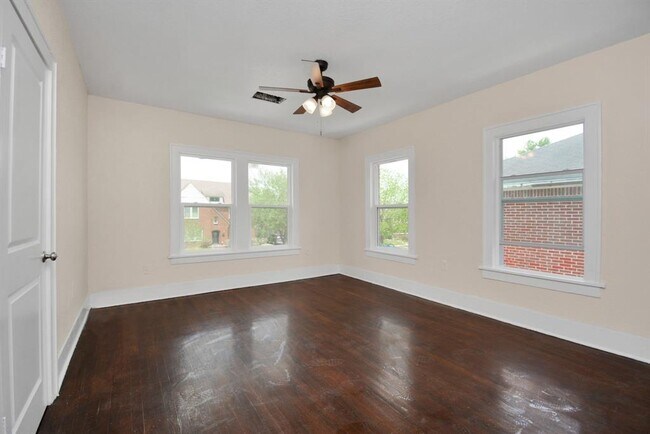 Building Photo - 2622 Rosedale St