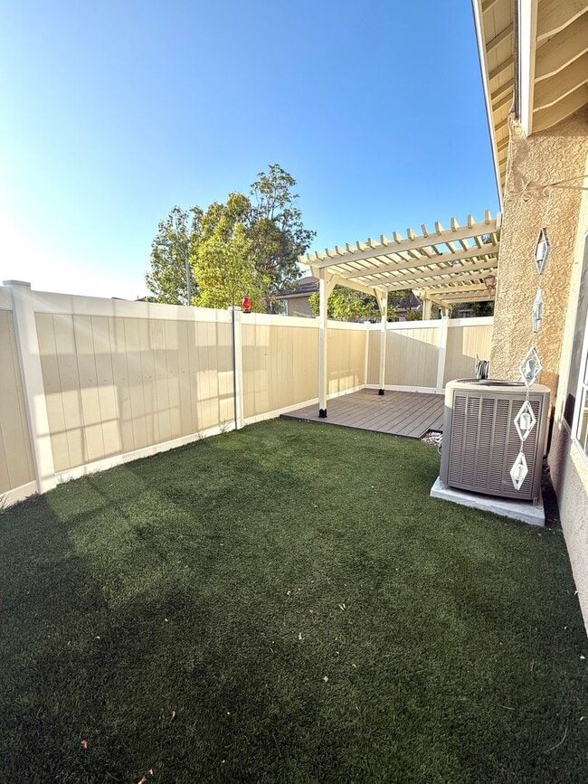 Building Photo - Welcome to your beautifully upgraded home ...
