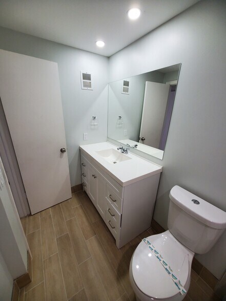 Building Photo - 3652 SW 60th Ter
