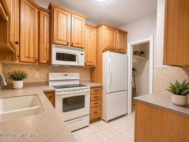 Building Photo - 160 Veracruz Dr