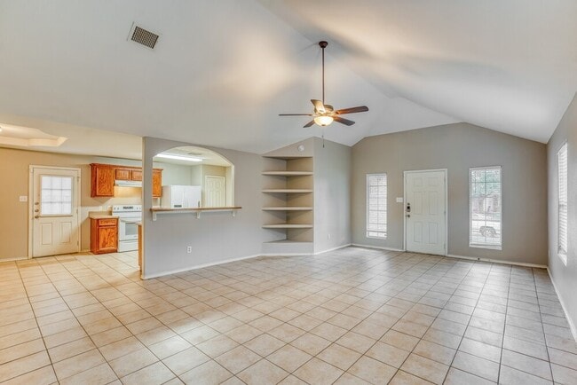 Building Photo - 18719 Reynolds Park Dr