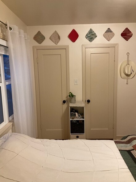 Closets - 1906 S Imperial St