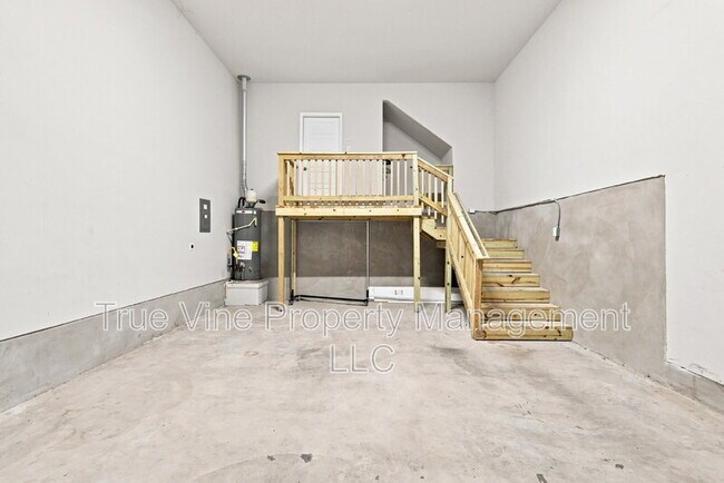 Building Photo - 9102 Devils River