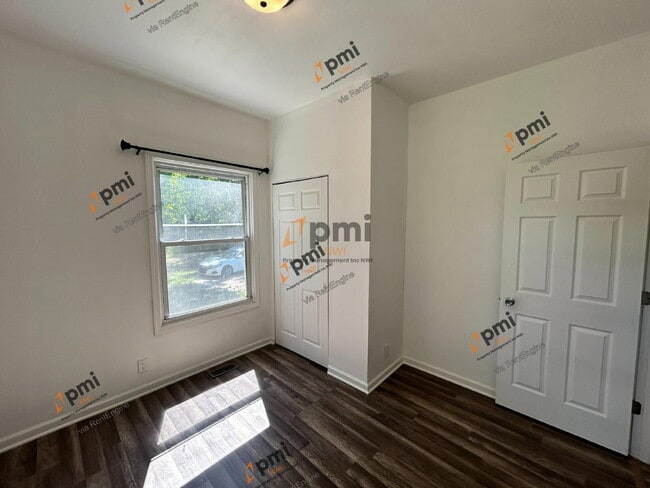 Building Photo - 13328 Edison St