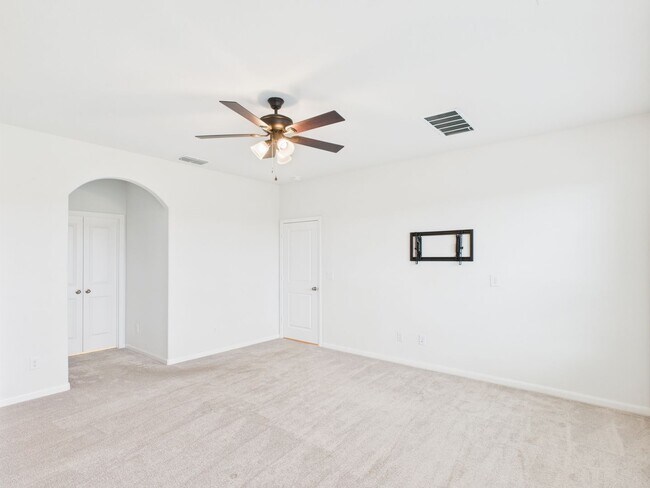 Building Photo - Santa Rita  Beauty